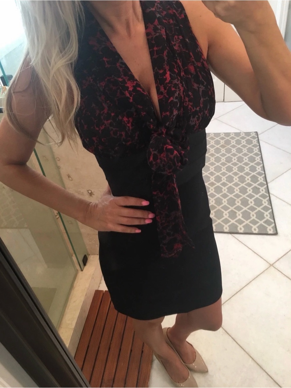 STUDIO M Red Black cocktail sexy body hugging Tie Neck High dress M Silk